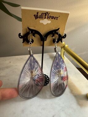Wallflower Silver Teardrop String Earrings with Subtle Multicolor Threads